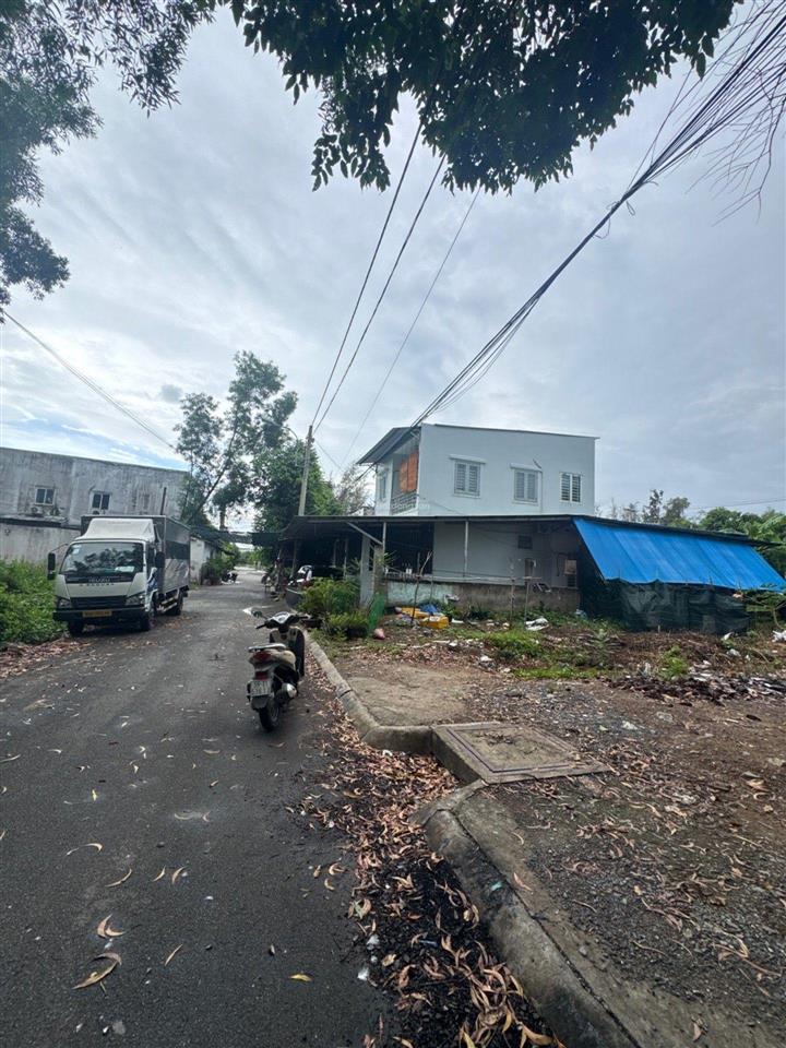 Bán đất mặt tiền nguyễn văn tạo 8x20m giá chỉ 5,6 tỷ (thương lượng)