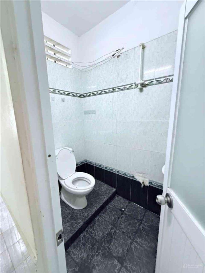Bán nhà hẻm xe hơi thông sát quận 7 hoàn công đầy đủ 4 phòng ngủ tiềm năng tăng giá