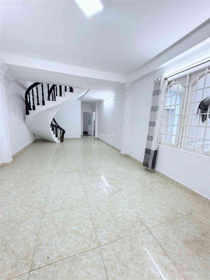 Bán nhà hẻm xe hơi thông sát quận 7 hoàn công đầy đủ 4 phòng ngủ tiềm năng tăng giá