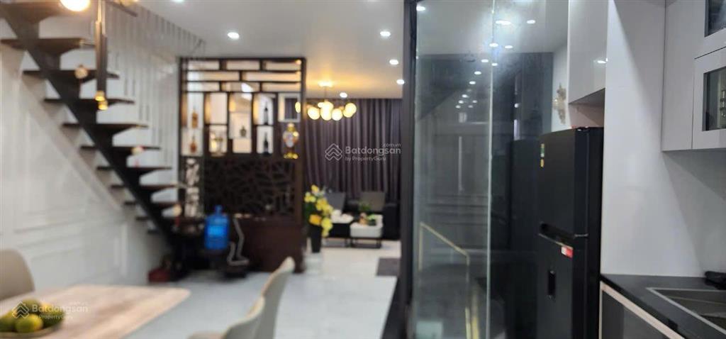 Cho thuê nhà phố full nội thất 30tr  vinhomes ocean park 1 gia lâm hà nội