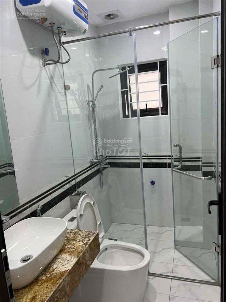 Chính chủ cho thuê nhà phân lô nguỵ như kon tum  nguyễn huy tưởng, 60m2x5t oto đỗ cửa, 23tr