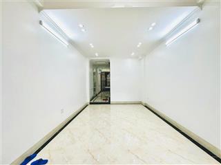 Cho thuê nhà nguyên căn tây sơn cạnh đh công đoàn 70m2 x 3 tầng, nhà mới, nhận nhà luôn 10tr/th