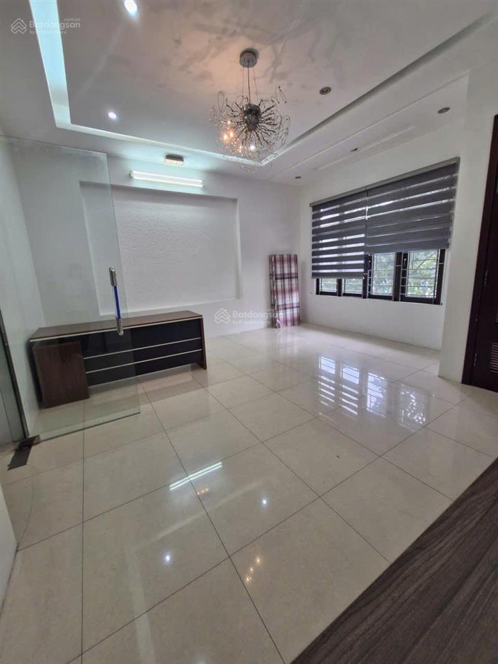 Chính chủ cho thuê nhà phân lô nguyễn văn huyên  nghĩa đô, 100m x 5t, thông sàn, oto đỗ cửa, 30tr