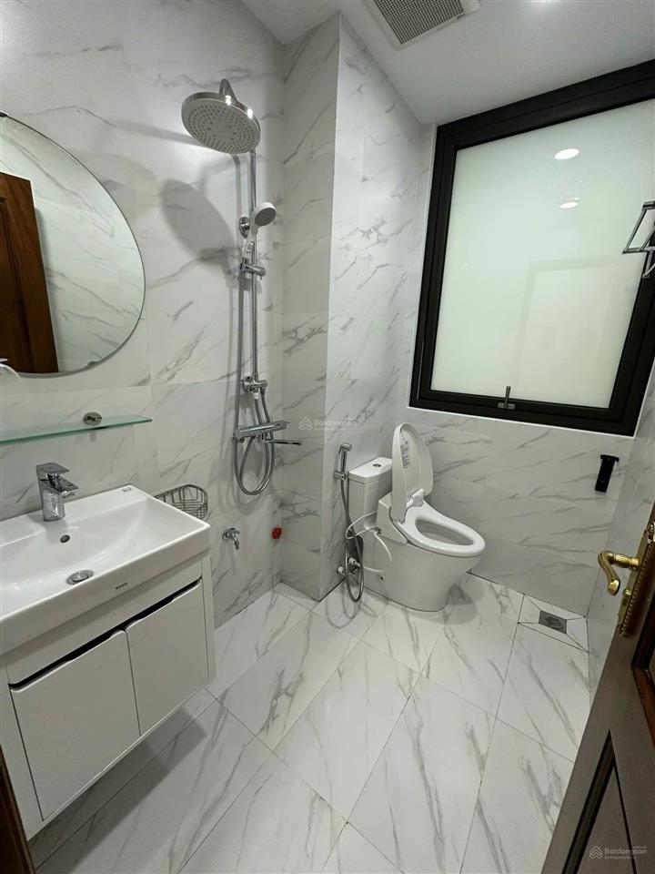 Chính chủ cho thuê nhà mới lạc long quân, xuân la 75m2x6t, mt 5m, thông sàn, thang máy, oto đỗ 28tr
