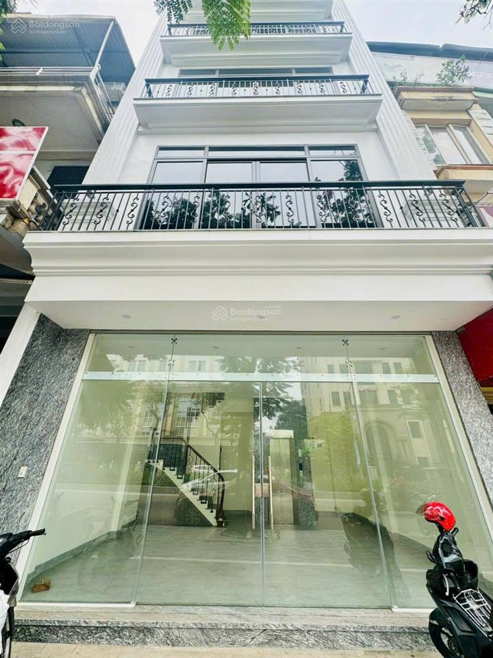 Chính chủ cho thuê nhà nghĩa đôhoàng quốc việt, 75m2x7t, mt 5m thông sàn thang máy ô tô đỗ 35tr/th