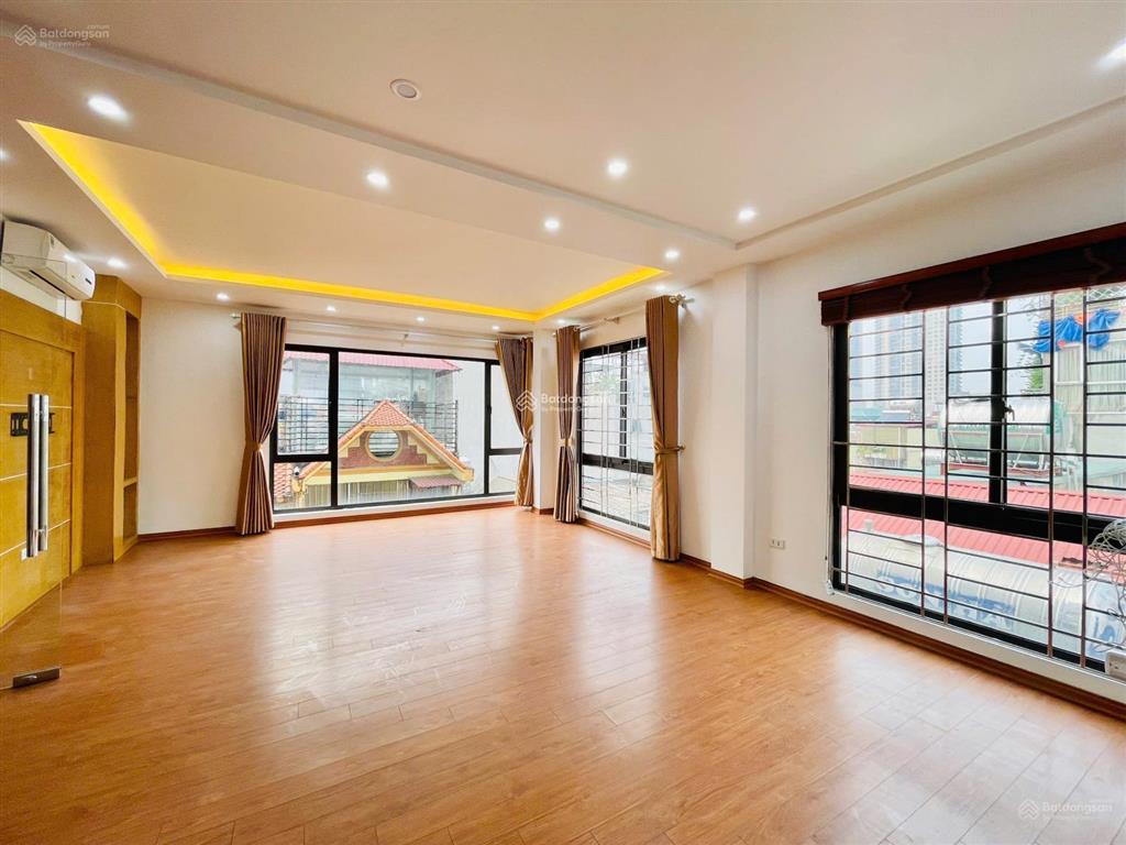 Cho thuê văn phòng phố yên lãng đống đa sàn 70m2 full kính cực đẹp nhà mới giá rẻ nhất quận 15tr