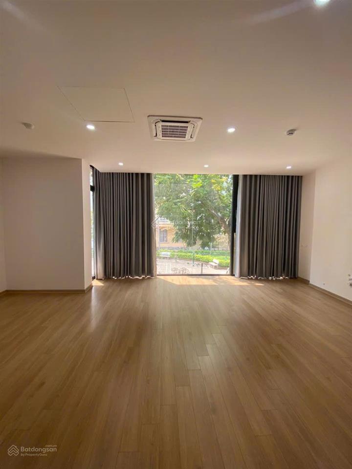 Chính chủ cho thuê nhà đỗ quanghoàng ngân, 60m2 x 6 tầng, thông sàn, thang máy, oto đỗ cửa 30tr/th