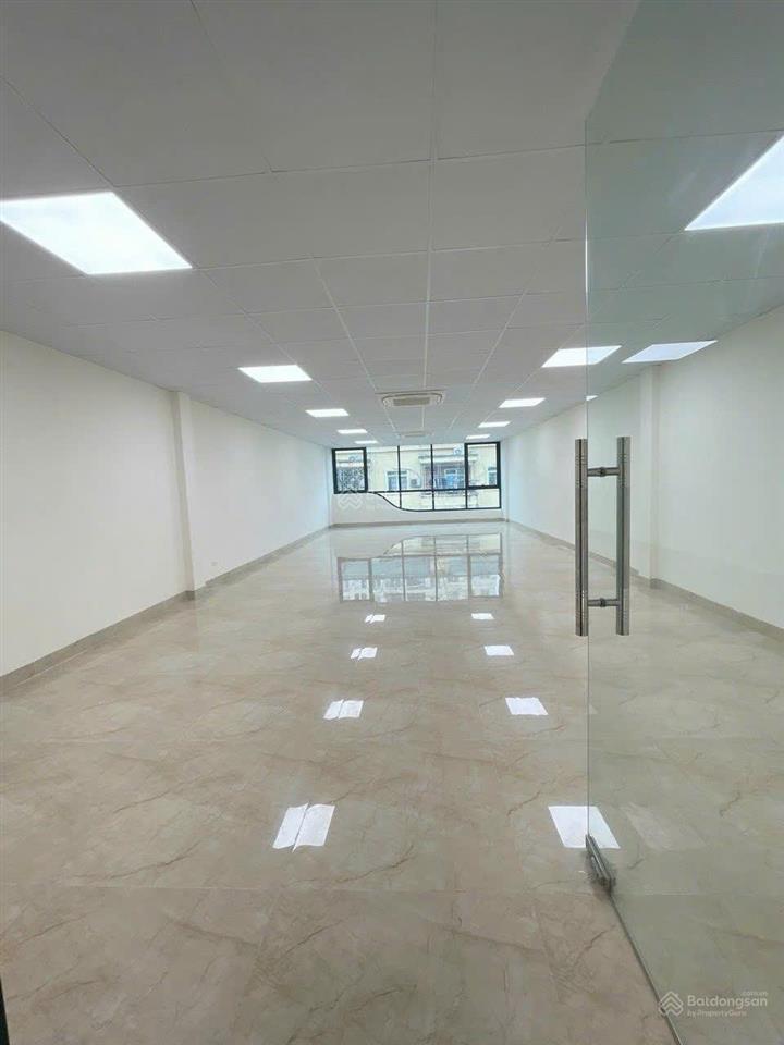Cho thuê nhà mới nguyễn thị thập  trung hoà, 80m2x6t thang máy, thông sàn, ô tô đỗ thoải mái, 40tr