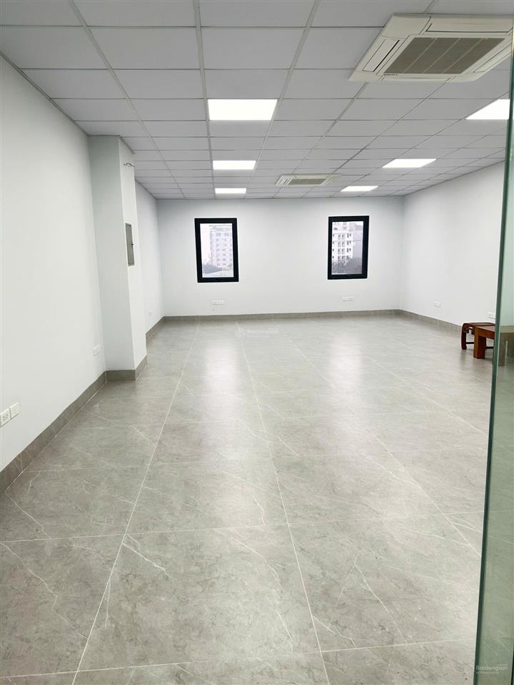 Chính chủ cho thuê nhà phân lô liễu giai, ba đình, 70m2 x 5 tầng, mt 5m, ô tô tránh thang máy, 30tr