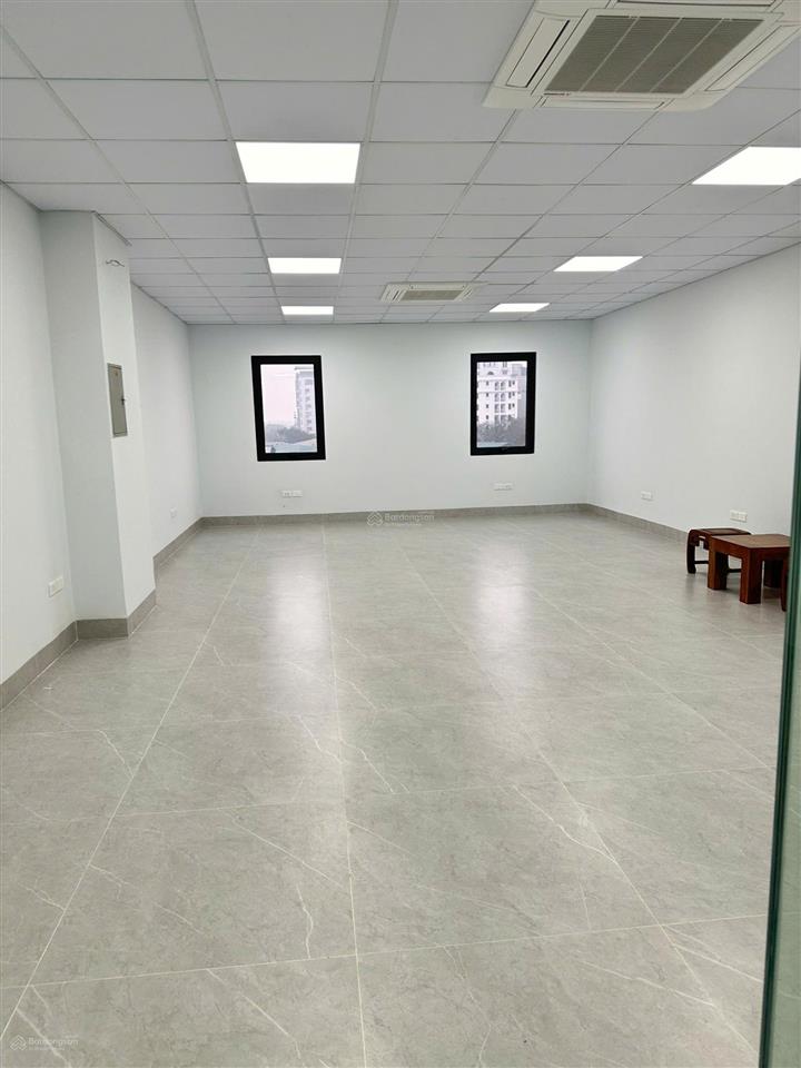 Chính chủ cho thuê nhà phân lô liễu giai, ba đình, 70m2 x 5 tầng, mt 5m, ô tô tránh thang máy, 30tr