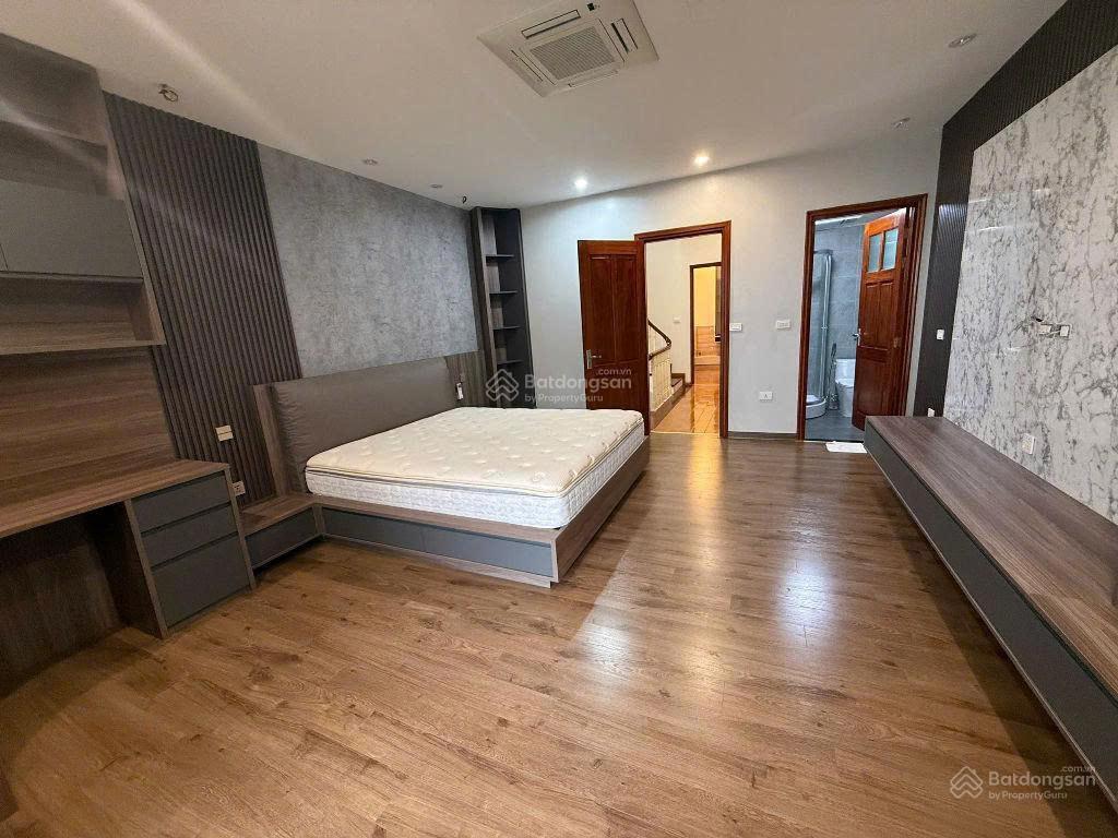 Cho thuê nhà phùng chí kiên  cầu giấy, 70mx5 tầng, thang máy, full nội thất cao cấp, oto đỗ, 30tr