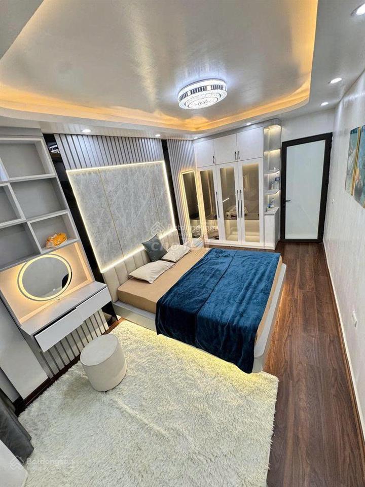 Cho thuê nhà nguyễn chí thanh 75mx5 tầng, cách phố 10m, nhà mới toanh, hợp văn phòng ở kdol 24tr/th