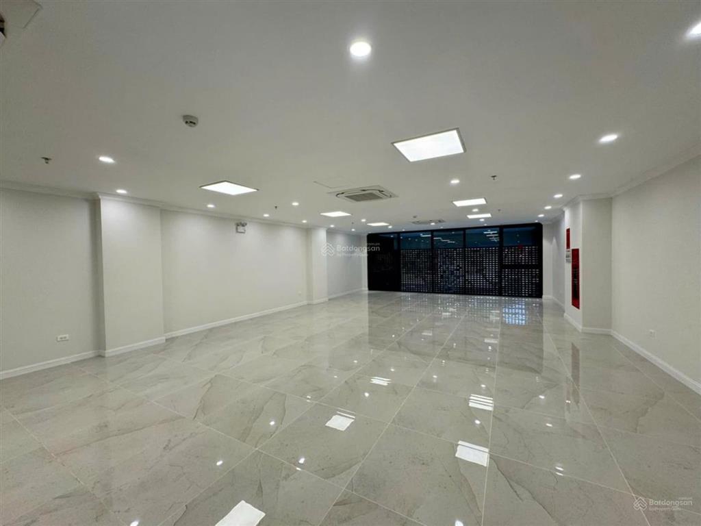 Tòa nhà vp huỳnh thúc kháng  nguyên hồng 90m2x8t, mới tinh, thông sàn, thang máy, pccc, 50tr/th