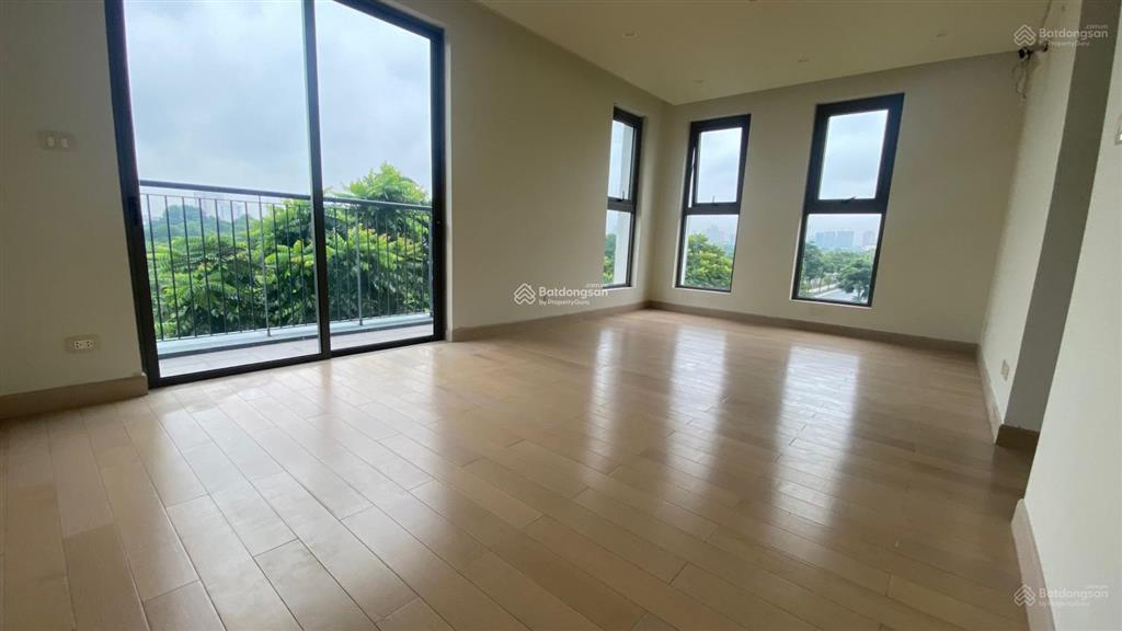 Chính chủ cho thuê nhà nguyễn thị định  đỗ quang 80m2x5 tầng, tô tải đỗ cửa, đường 3 làn ôtô, 30tr