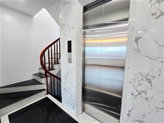 Cho thuê nhà trung kính to 70m2 7 tầng, có hầm, nhà mới, thang máy vù vù, 32tr/th