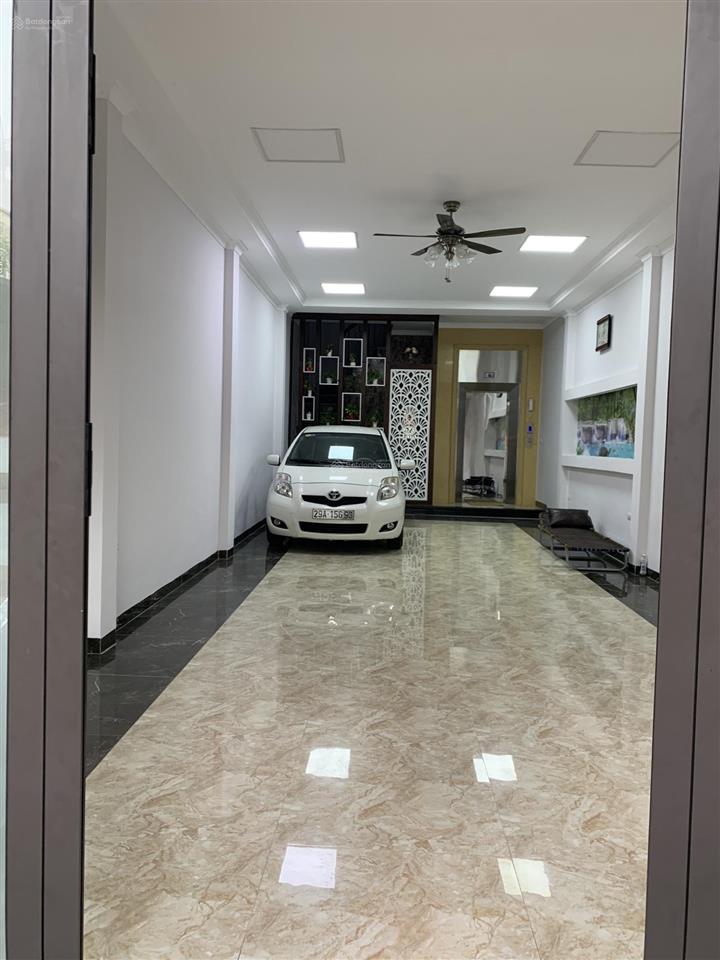 Cho thuê nhà láng hạ  đống đa 70m2 7 tầng, thang máy vù vù, đường 4 làn ô tô  30tr/th