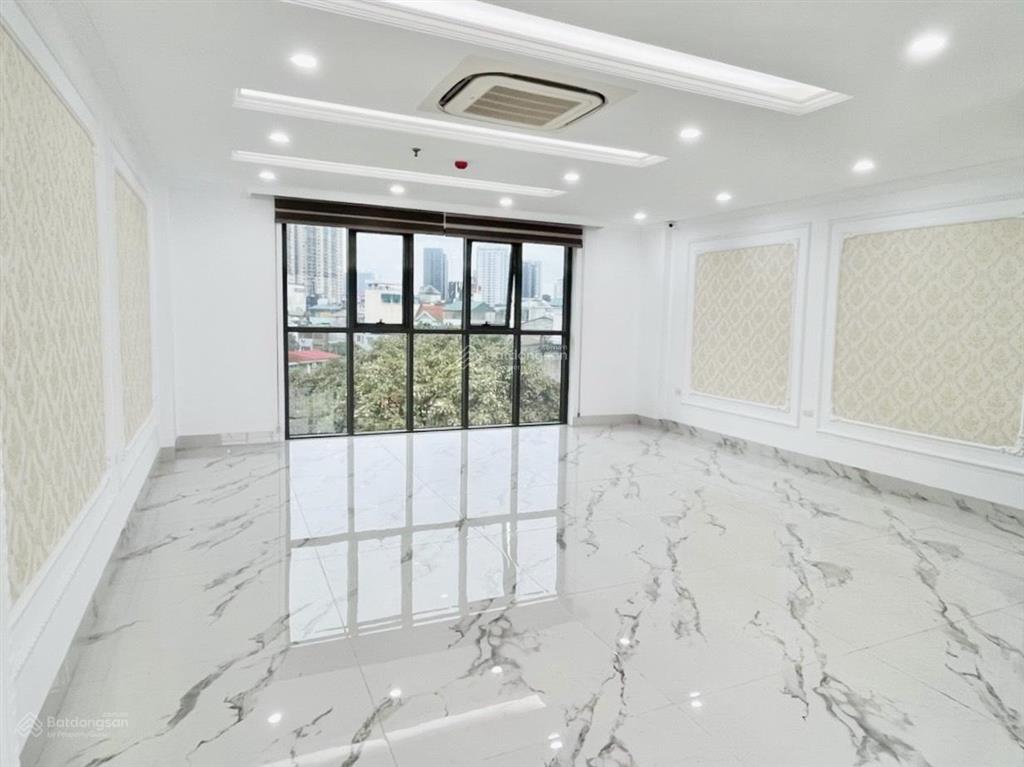 Cho thuê tòa nhà phố hoàng ngân  lê văn lương 80m²  7 tầng có thang máy, 35tr/th