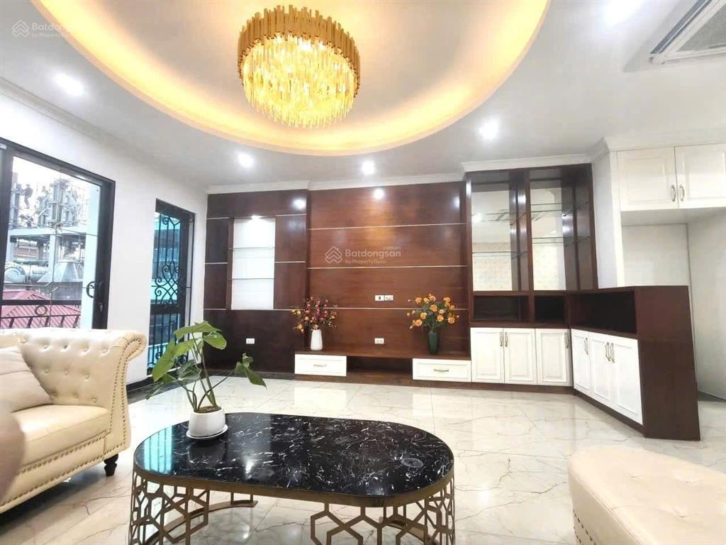 Cho thuê nhà hoàng quốc việt nghĩa đô 80m2 6 tầng, thang máy, nội thất hiện đại, 28tr