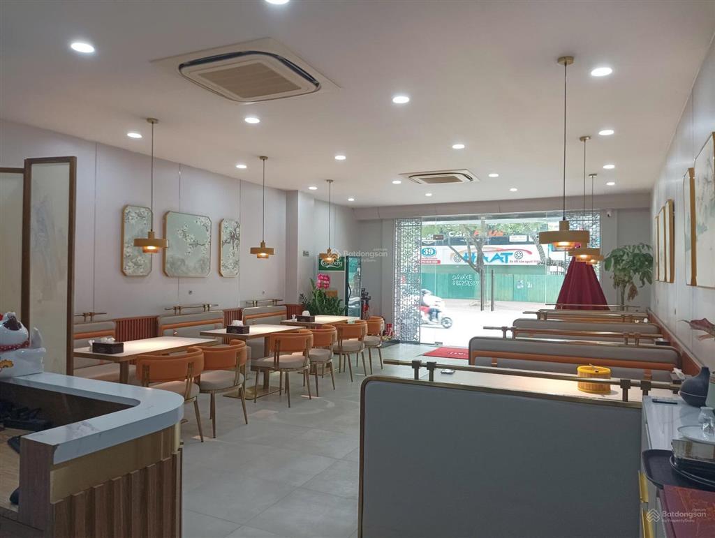 Cho thuê thang máy phố nguyễn chánh gần big c, 120m2, 4 tầng, mặt tiền khủng 8m, kinh doanh đỉnh