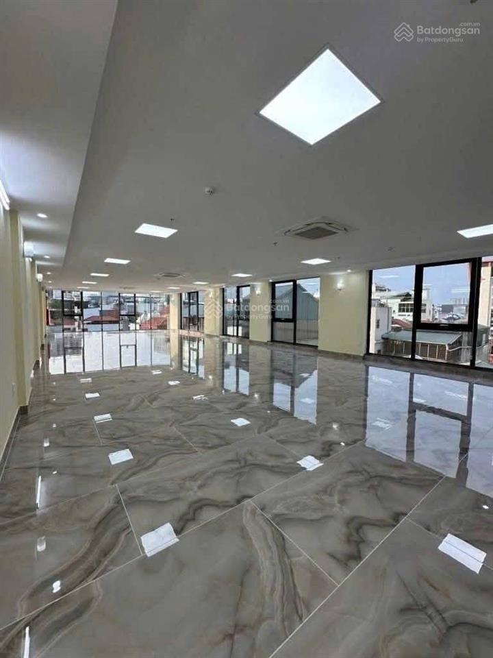 Cho thuê nhà nguyễn xiển khuất duy tiến 180m2  4 tầng, lô góc, khu vip nhất phố