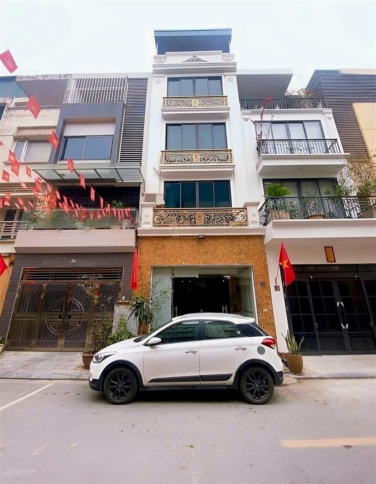 Cho thuê toà nhà nguyễn ngọc vũ 80m2 7 tầng, thang máy vù vù, 45tr/th