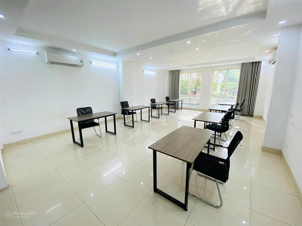 Cho thuê lk nam trung yên  nguyễn chánh 90m2 4 tầng, view vườn hoa, ô tô đỗ 57 chiếc, 45tr/th