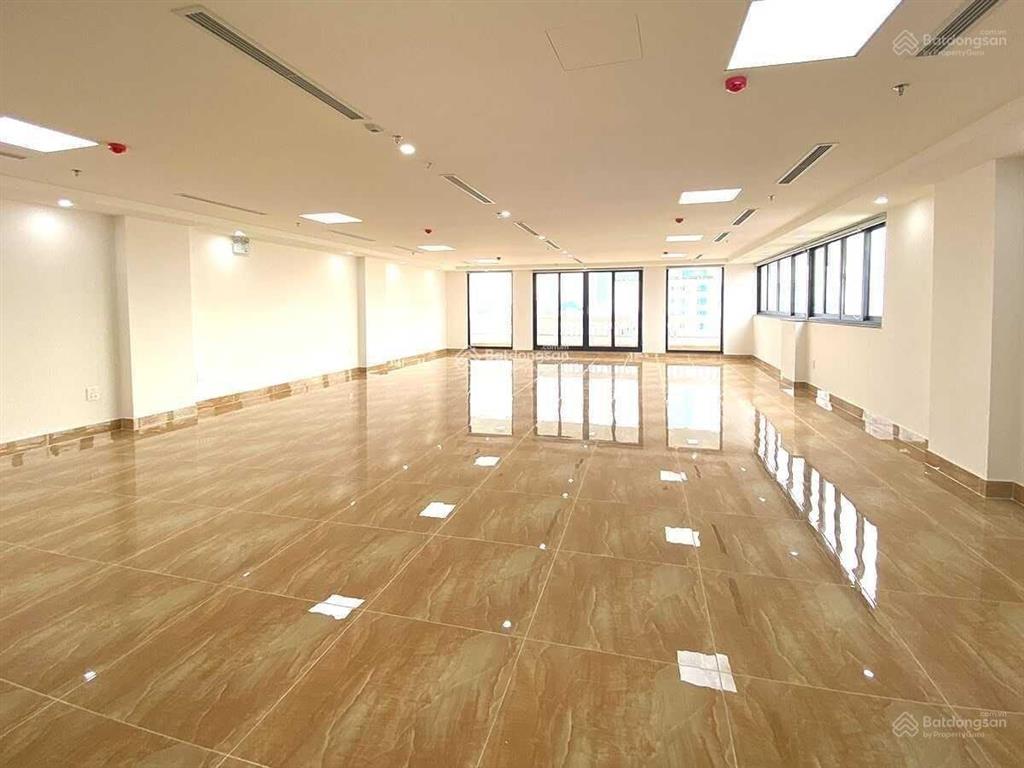 Cho thuê tòa nhà vừa hoàn thiện phố văn caoliễu giai 120m2, mặt tiền 10m, 8 tầng, 1 hầm, 99tr/th