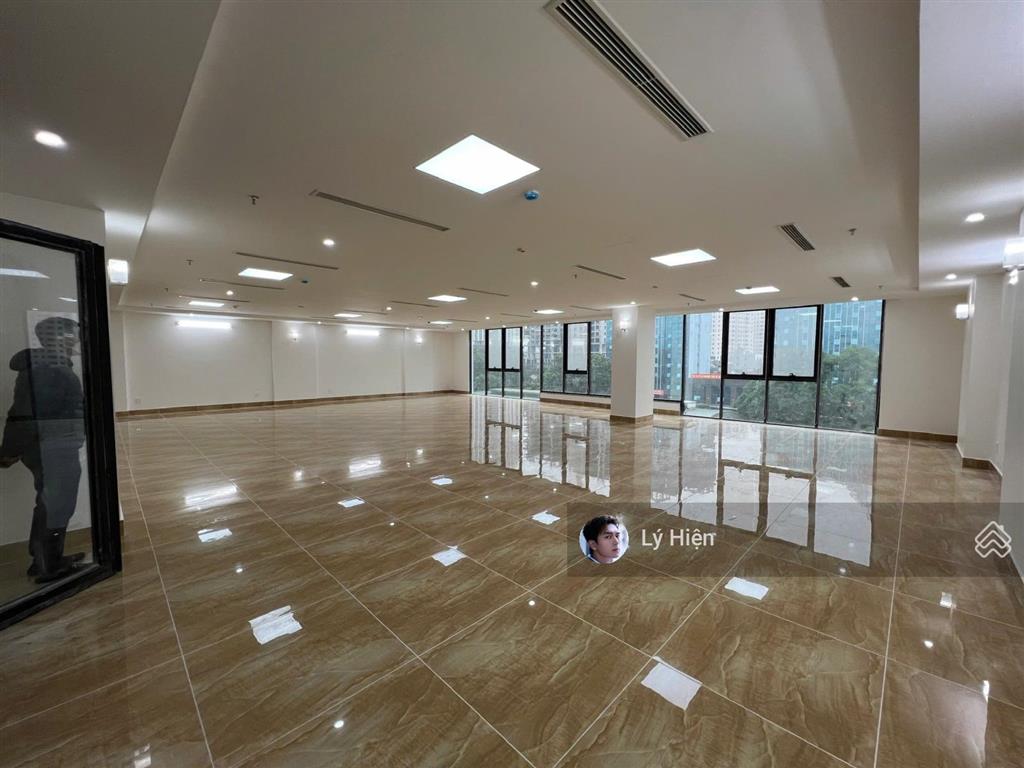 Tòa nhà phố nguyễn trãi  ngã tư sở 160m² 8 tầng có hầm, mặt tiền 10m, vừa hoàn thiện, 138tr/th