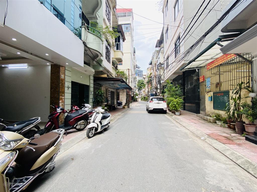 Cho thuê nhà khu nguyễn tuân, ngụy như, lê văn thiêm 80m2 5,5 tầng, xe tải dừng đỗ, khu vip, 28tr