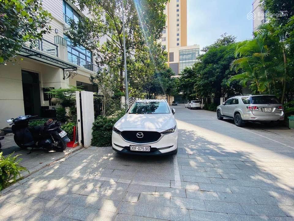 Cho thuê nhà phân lô trung hòavũ phạm hàm 80m2, 5 tầng, có bán hầm để ô tô, đường 4 làn, 25tr/th