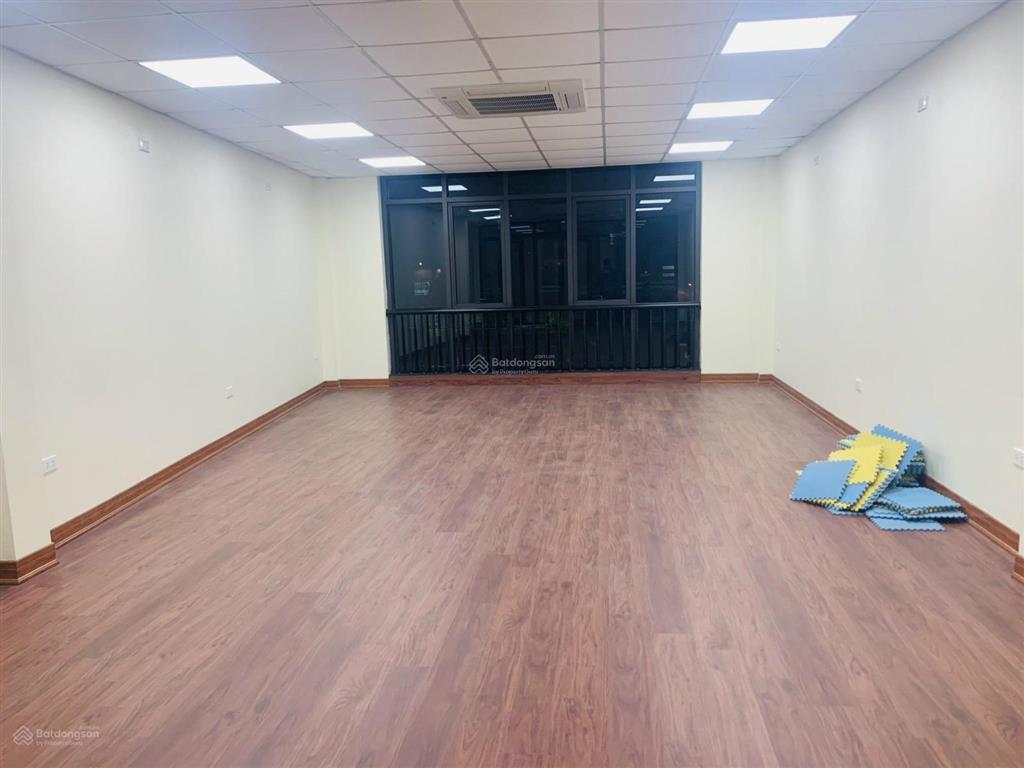 Cho thuê nhà trung kính yên hòa mạc thái tổ  cầu giấy 50m2 5 tầng, phân lô dân trí cao, 17tr/th