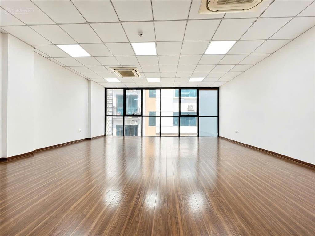 Cho thuê nhà võ chí công sang lạc long quân 150m2 5t, mặt tiền 8m, cạnh chân đế cc, vp, 45tr/th
