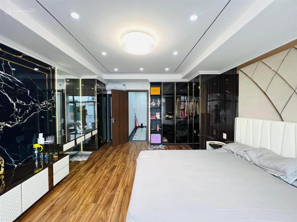 Cho thuê nhà liễu giaihoàng hoa thám ba đình 50m2 5 tầng, mới toanh, hiện đại, có thang máy, 18tr