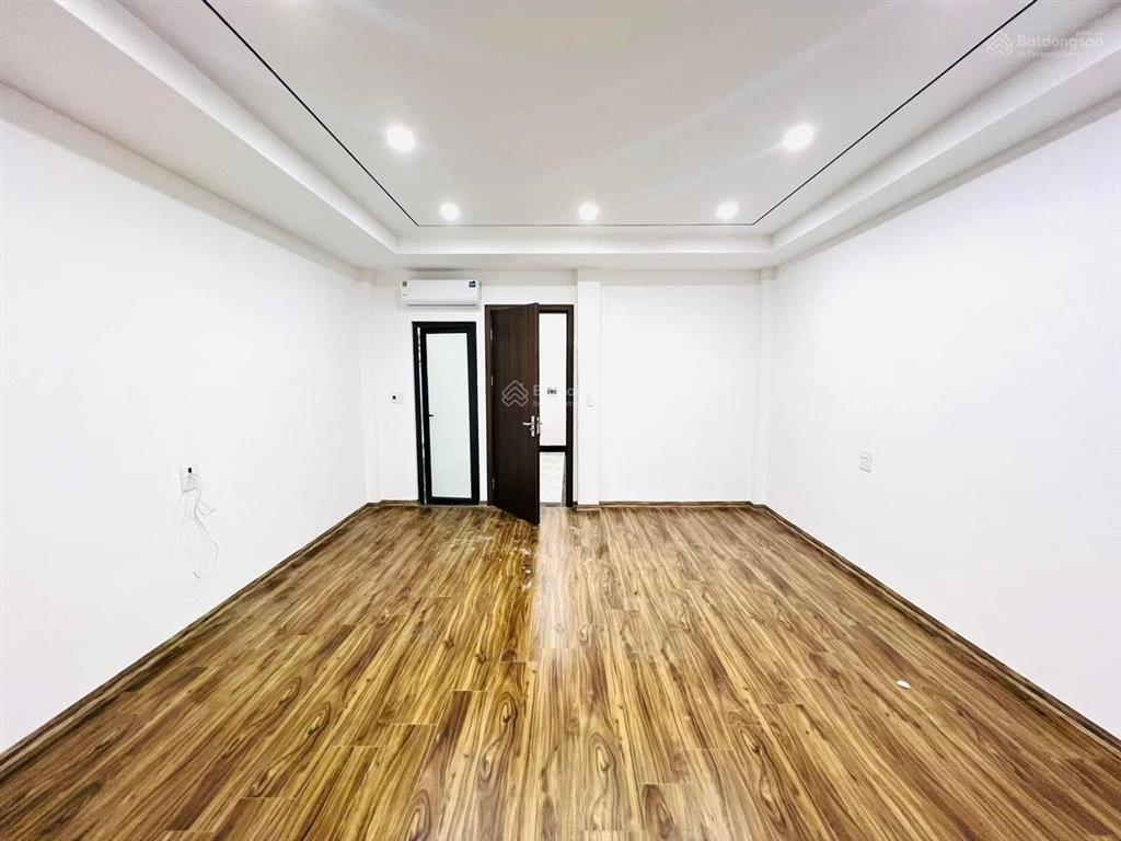 Cho thuê nhà liễu giaihoàng hoa thám ba đình 50m2 5 tầng, mới toanh, hiện đại, có thang máy, 18tr