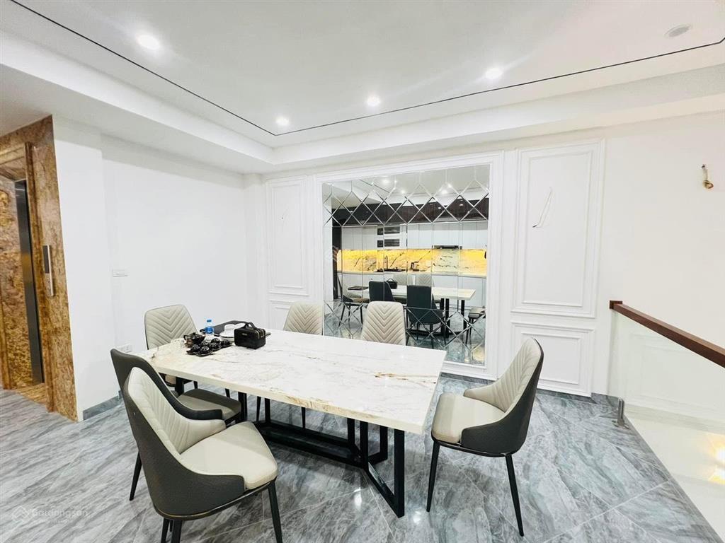 Cho thuê nhà liễu giaihoàng hoa thám ba đình 50m2 5 tầng, mới toanh, hiện đại, có thang máy, 18tr