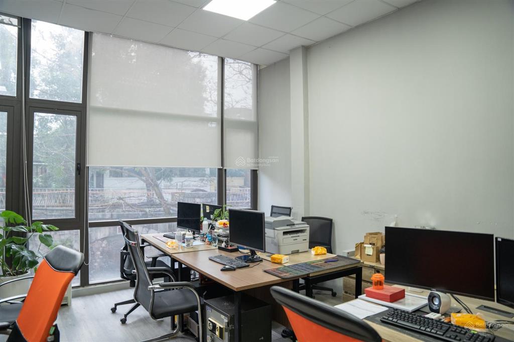 Cho thuê nhà phân lô đỗ quang  nguyễn thị định  yên hòa 55m2 5 tầng, oto đỗ ngày đêm, 20tr/th
