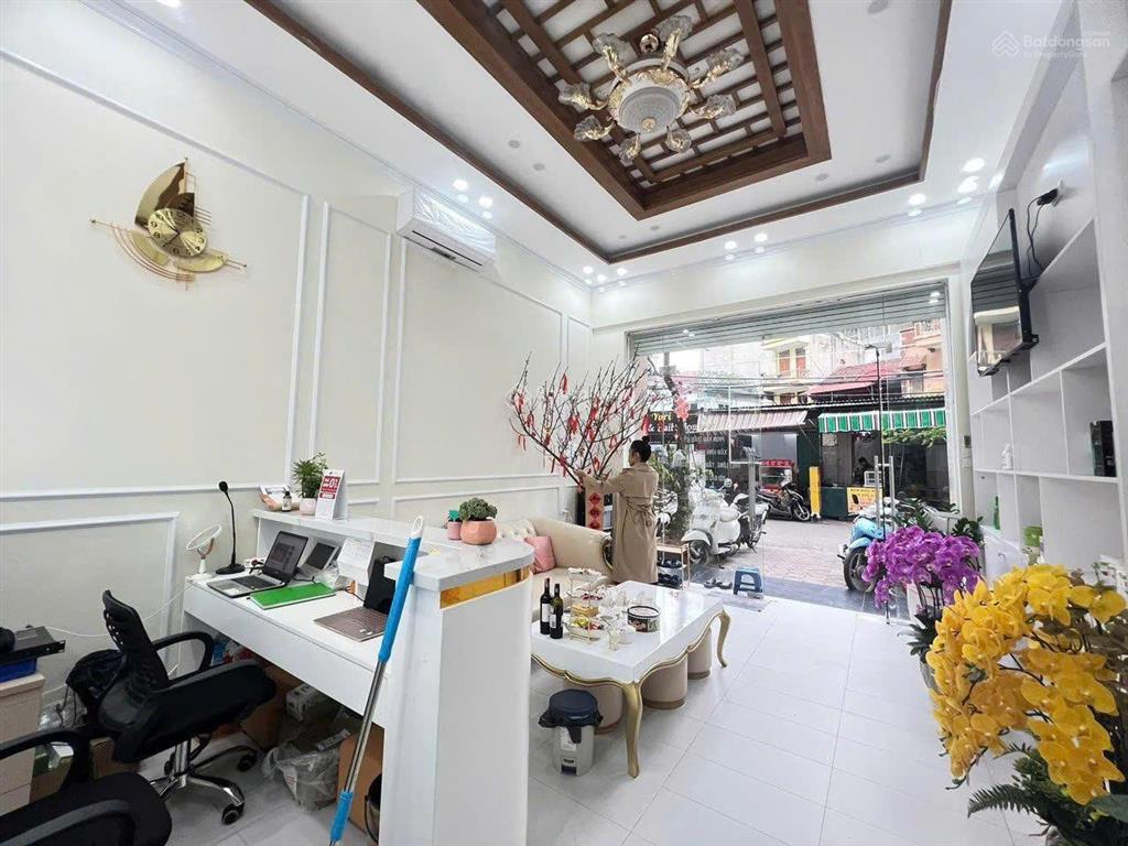 Cho thuê nhà láng hạđống đa 70m2 5 tầng, đường ô tô tránh, kinh doanh tốt, nhà ở, văn phòng, 23tr