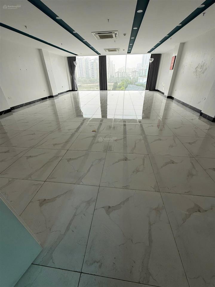 Cho thuê nhà trung hòayên hòa cầu giấy 100m2  7 tầng, nhà mới, thang máy nhập, 4 làn ô tô, 75tr