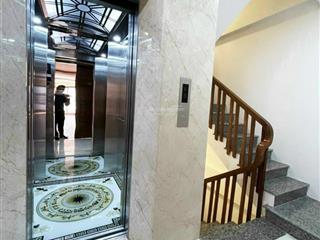 Cho thuê nhà ngã tư nguyễn xiển, khuất duy tiến, nguyễn trãi 85m2, 5 tầng, thang máy, phân lô ô tô
