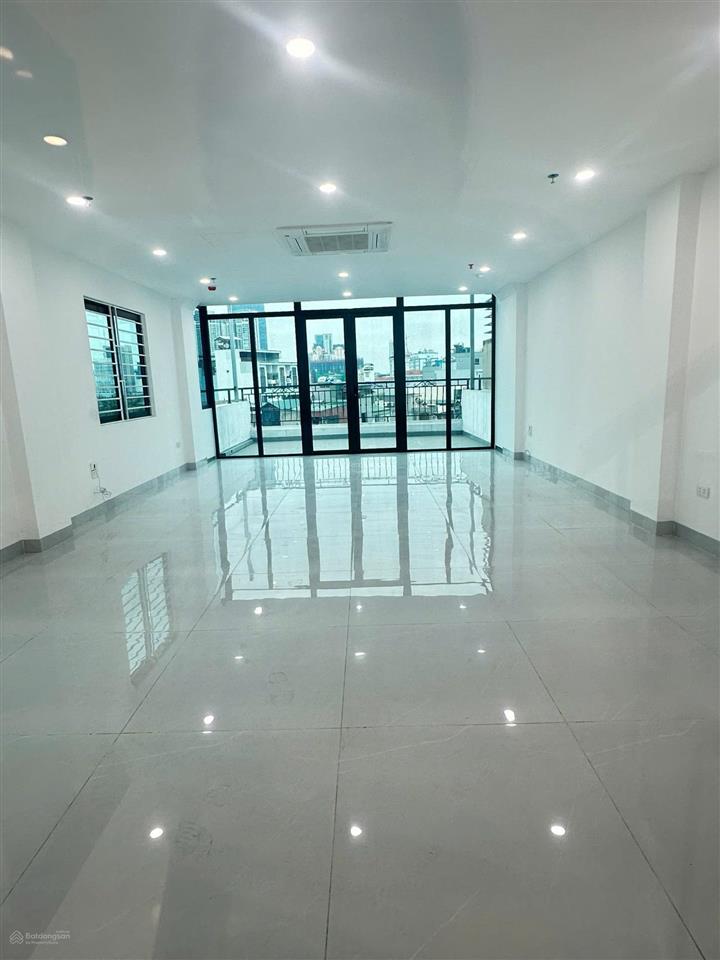 Cho thuê nhà quanh vũ phạm hàm  trung kính  trung hòa 90m2 6 tầng, thang máy, 4 làn ô tô, xe tải