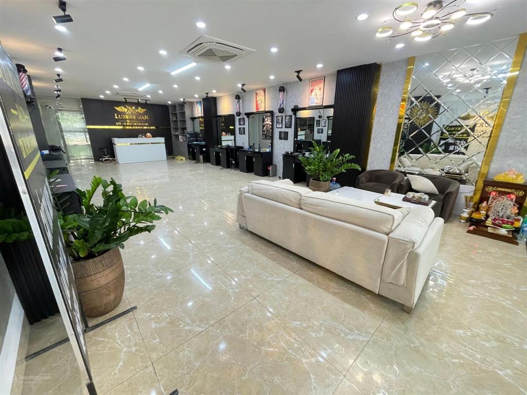 Cho thuê mbkd mặt phố thái hà 2 tầng  tầng 1 120m2, tầng 2 80m2  mặt tiền rộng, kd đỉnh, 55tr