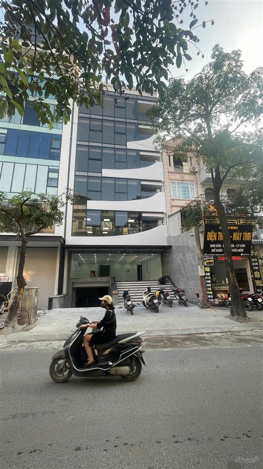 Cho thuê nhà mặt phố nguyễn văn huyên  cầu giấy 90m2 6 tầng, thang máy, mt khủng, kd đỉnh, 65tr