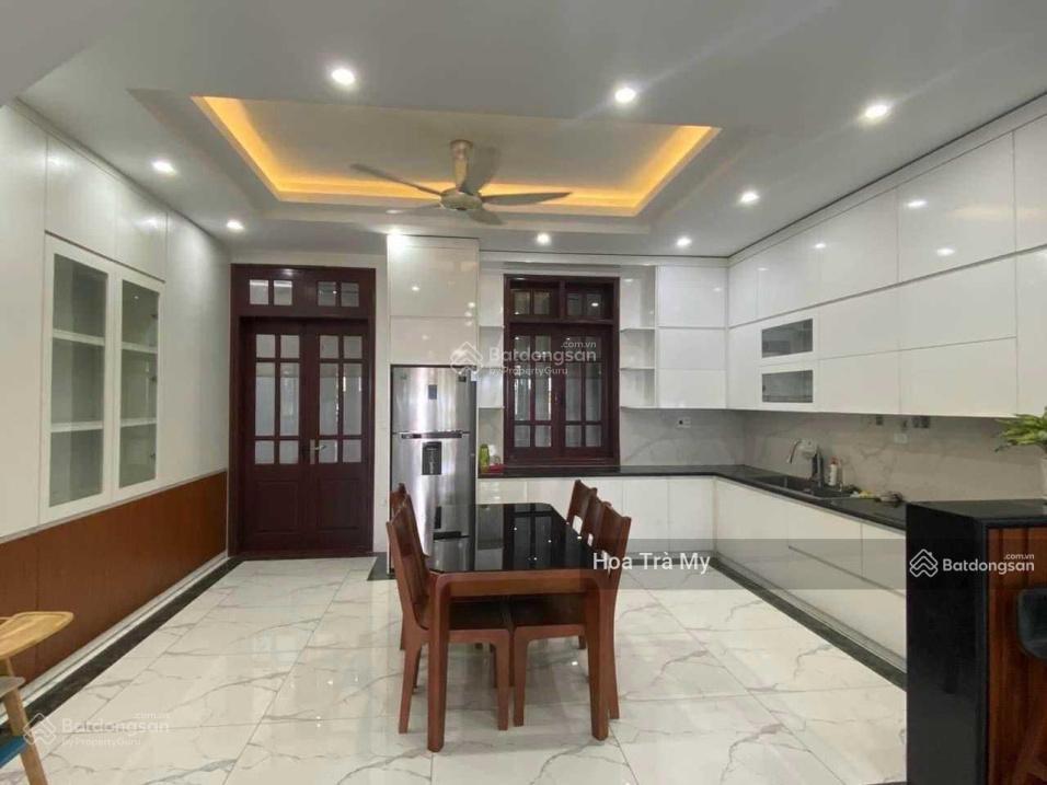 Cho thuê nhà nguyễn chí thanhvũ ngọc phan 60m2 5 tầng, phân lô ô tô đỗ cửa thoải mái, 20tr/th