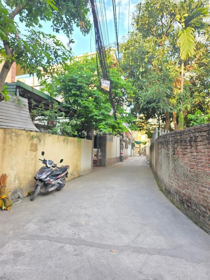Mảnh đất hiếm  phân lô  hoặc xây căn hộ dịch vụ  ô tô vào nhà