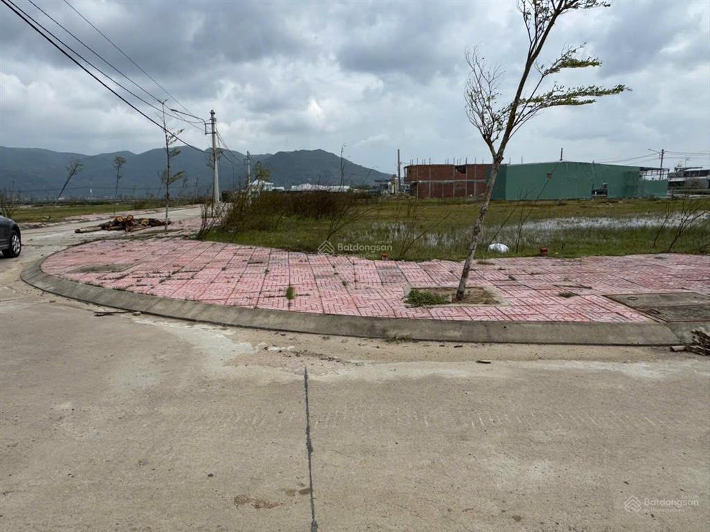 Bán đất lô góc d1 và n4 xã cát hưng, 273m2 làm nghĩ dưỡng nhà vườn đẹp