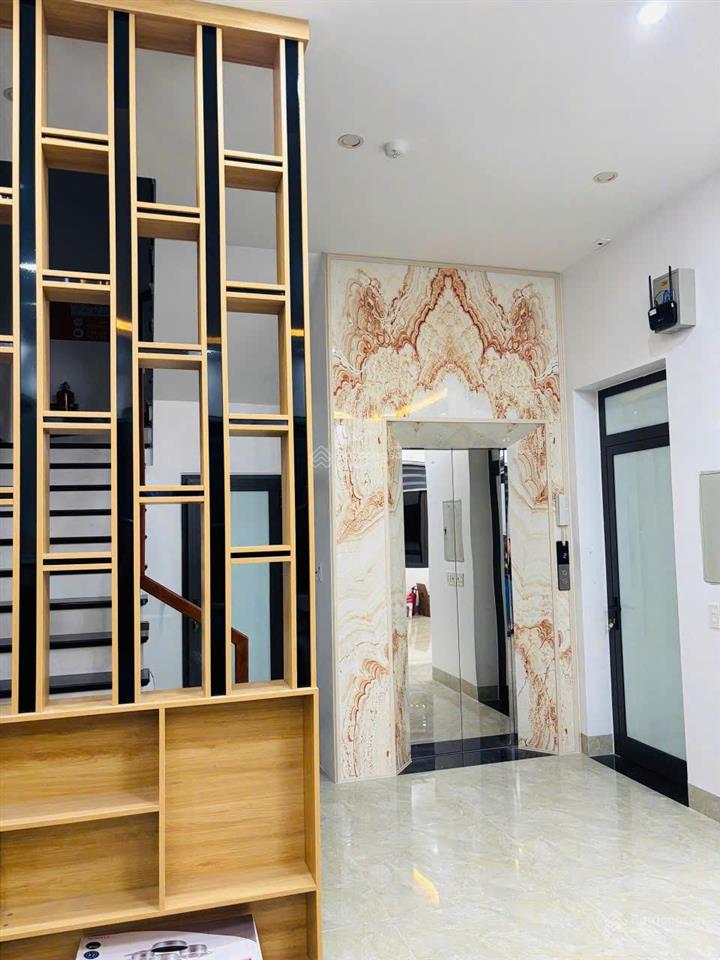 Bán villa nghỉ dưỡng cao cấp phương đông vân đồn 300m², 3 tầng + tum, full nội thất, giá 11.5 tỷ
