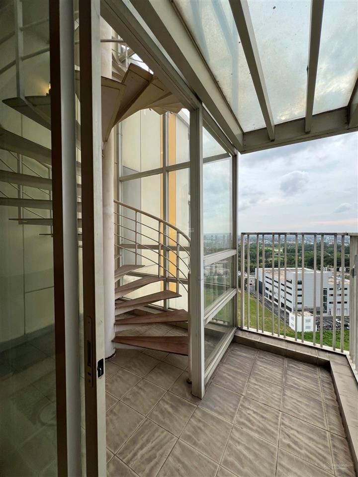 Bán khu đô thị the canary heights 2 phòng ngủ đang cho thuê 13 triệu/tháng gần aeon mall visip1