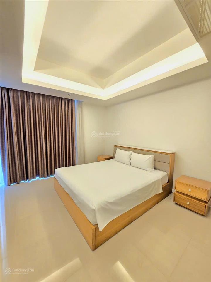 Cho thuê căn hộ 2 phòng ngủ diện tích rộng  full nội thất  tầng cao, view cầu sông hàn