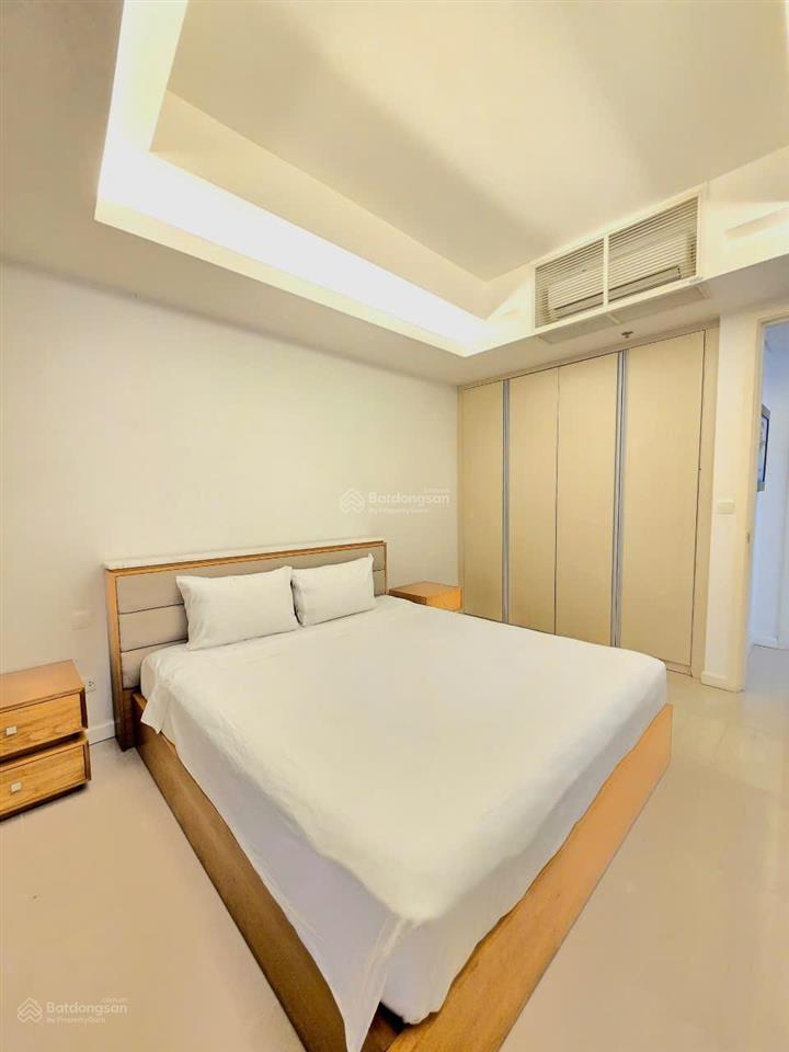 Cho thuê căn hộ 2 phòng ngủ diện tích rộng  full nội thất  tầng cao, view cầu sông hàn
