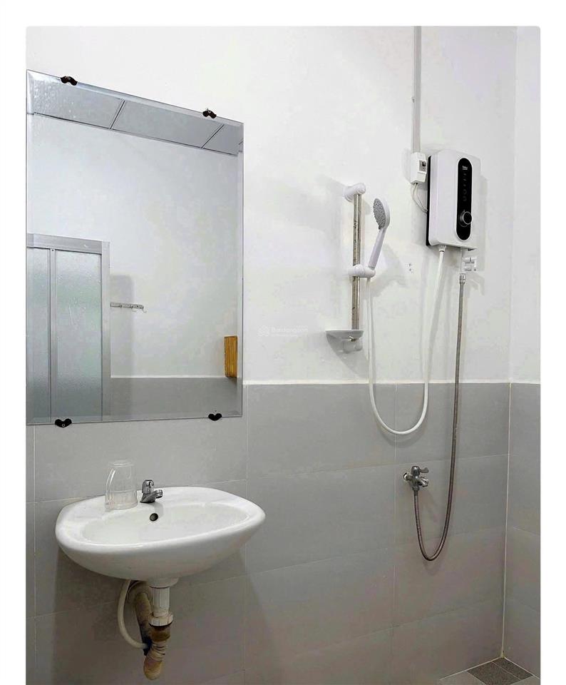 Bán gấp căn nhà 3 mặt tiền view biển phước hải brvt siêu đẹp ngang 5,7x19 nở hậu 5,9m giá chỉ 11tỷ